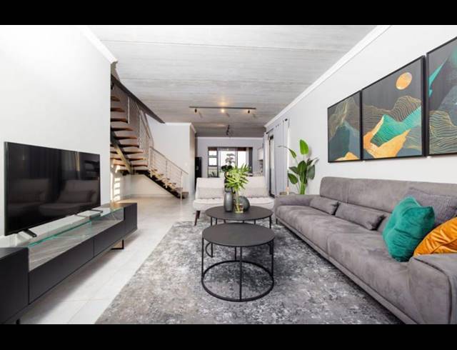 3 BEDROOM PROPERTY TO RENT IN BRONBERG